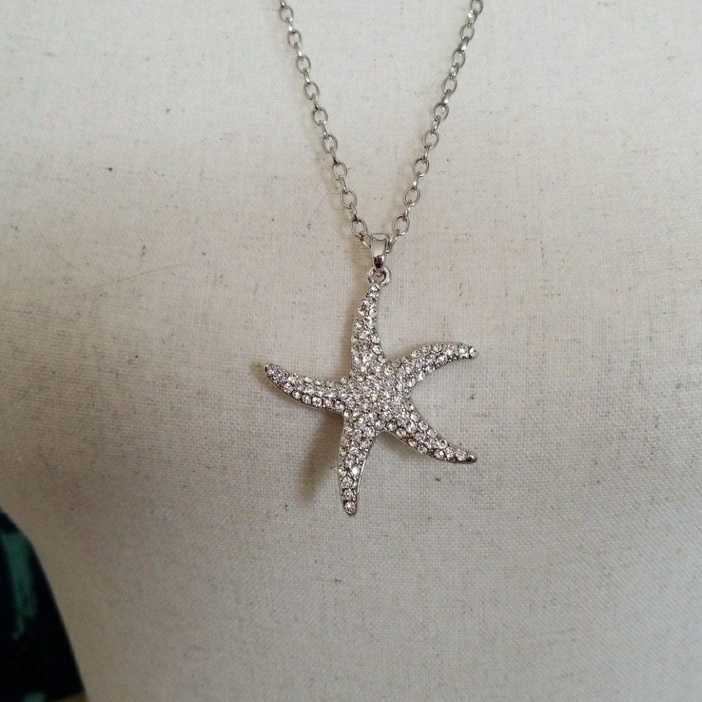 Silver Star Pendant w/ necklace